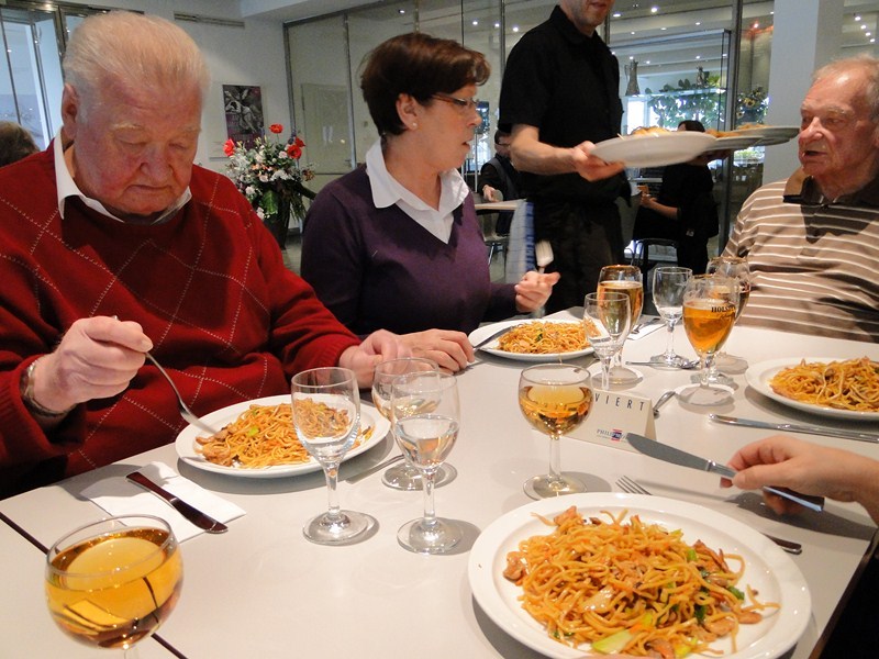 img/galerie/2012/2012_03_15_Mittagessen_im_Kulturforum_05.JPG